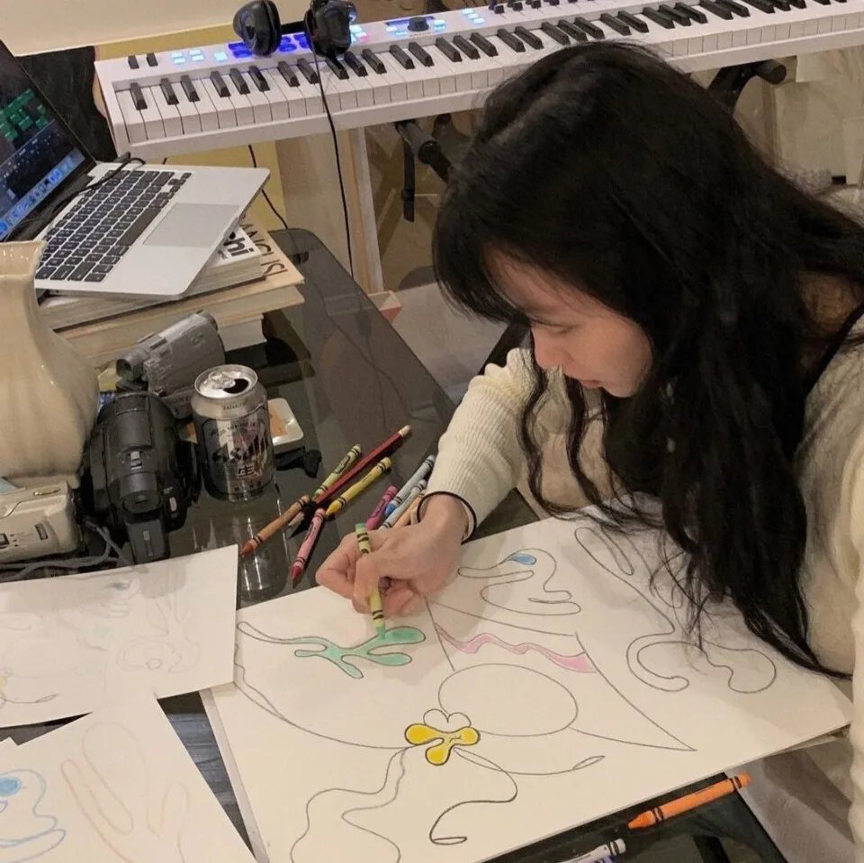 相亲撞上，未婚夫被拉去领证